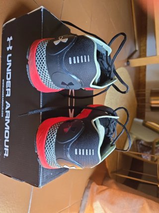 Zapatillas Under Armour UA HOVR Sonic 5 - T 44.5