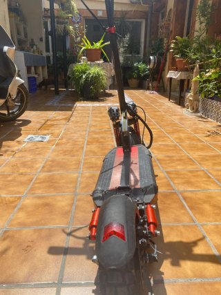 Patinete Eléctrico SUNNIGOO Negro/Rojo