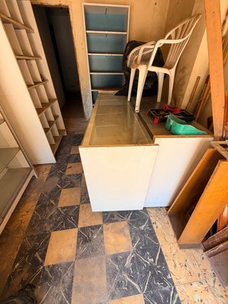 3 Estantería y 2 recepción vitrina