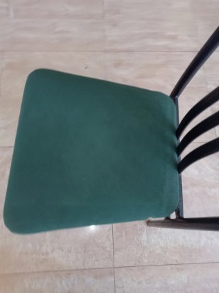 Sillas de hierro verde (300u)