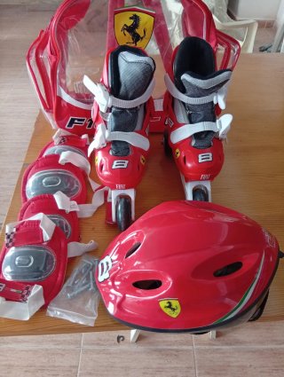 Equipo patinaje Ferrari niña