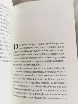Libro lectura juvenil: Fantasmas de luz