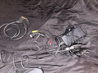 PS2 Slim Sony Nera + Controller, Cavi e Gioco