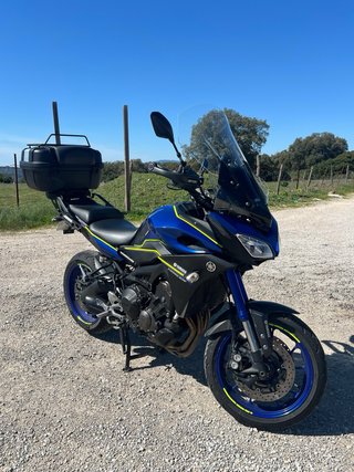 Yamaha Tracer 900 Azul y Negro