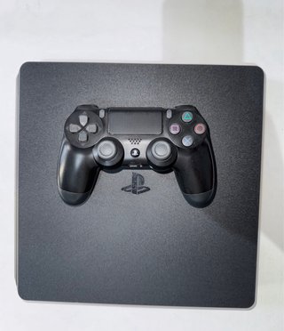 PACCHETTO PS4 SLIM + MONITOR PORTATILE + GTA V