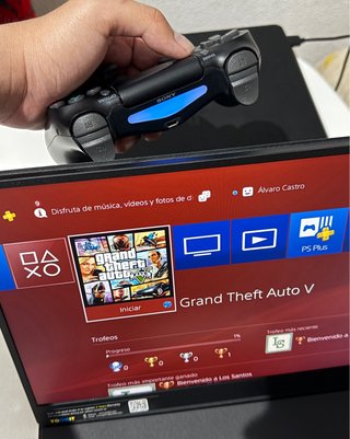 PACK PS4 SLIM + MONITOR PORTÁTIL + GTA V