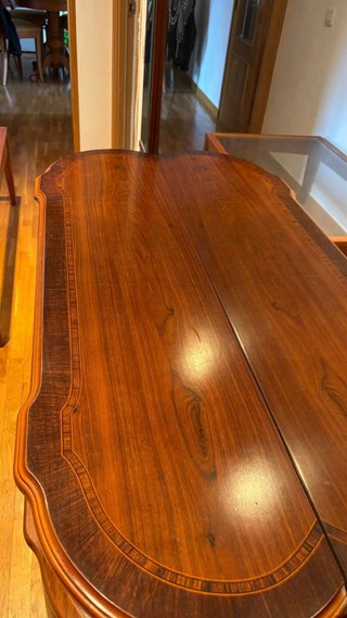 Mueble de pasillo con espejo.