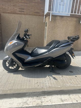 Honda Forza 300