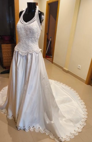 Vestido de Novia Blanco con Cola