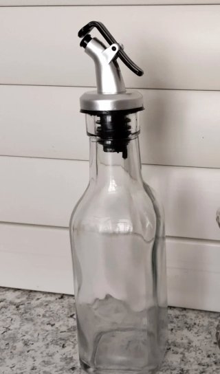 Aceitera de cristal con dosificador