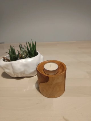 Portacandele in legno di ulivo