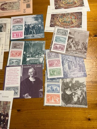 Mini pliegos y hojitas de sellos 2 lotes