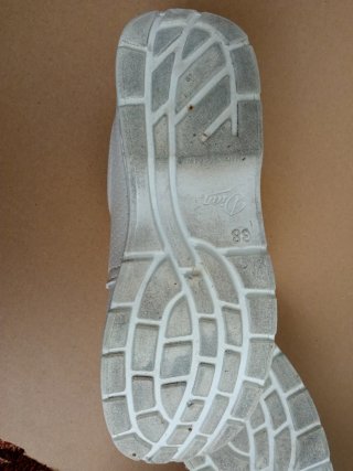 Zuecos de trabajo blancos