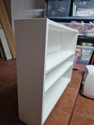 Estantería Blanca de Madera