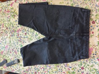 Pantalón vaquero negro