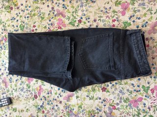 Pantalón vaquero negro