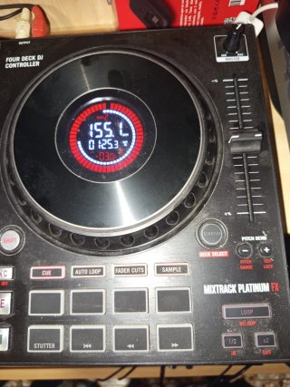 Controladora DJ Numark Party Mix Negra