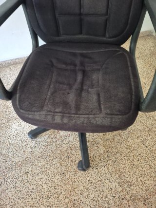 Silla de oficina negra