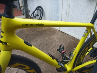 Bicicleta Cannondale Synapse Carbono