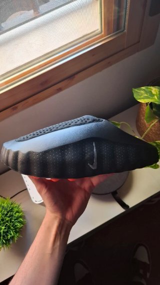 Nike Mind 001
