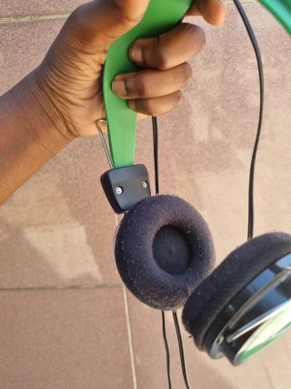 Cascos Heineken Negros y Verdes