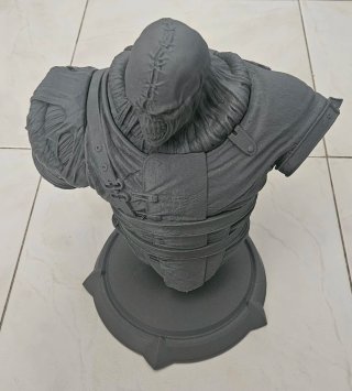 Busto Nemesis Resident Evil 3