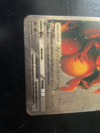 Carta Pokémon Charizard Gigante GX Plata