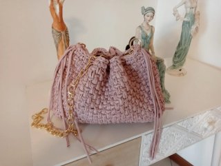 Borsa fatta a mano rosa con catena oro