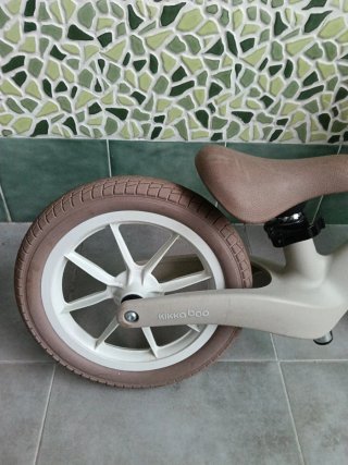 Bicicleta equilibrio Kikka boo 3-5 años.