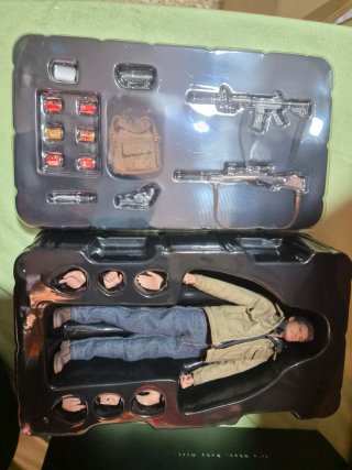 Figura de acción the last of us part II joel