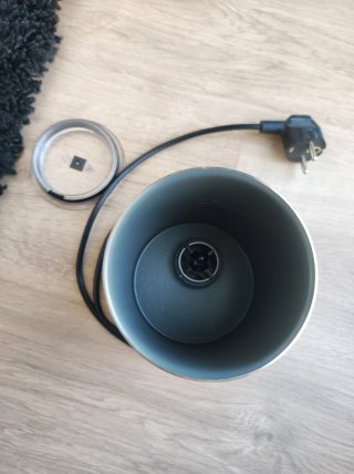 Cafetera Nespresso Krups negra + Aerador de leche