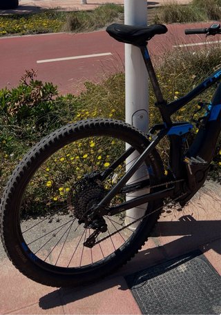 Bicicleta Eléctrica Cube Stereo Hybrid 120
