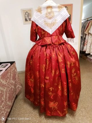Traje de Fallera Rojo y Dorado