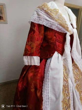 Traje de Fallera Rojo y Dorado