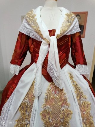 Traje de Fallera Rojo y Dorado