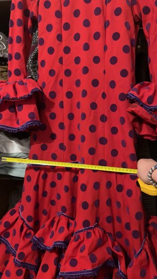 Traje de Flamenca Rojo con Lunares Morados