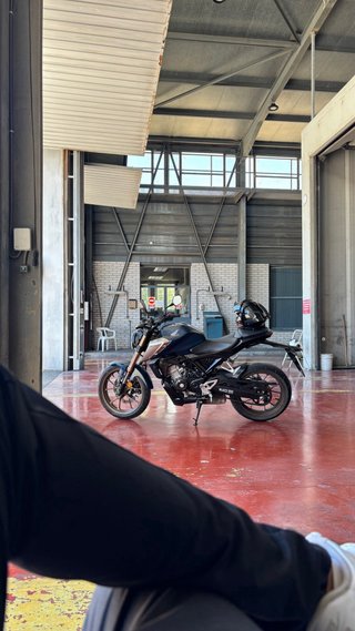 Honda CB125R