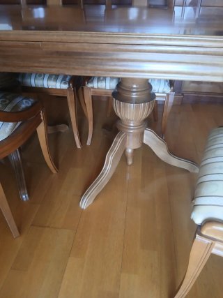 Mesa de comedor y 6 sillas