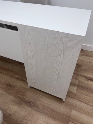 Escritorio Ikea blanco con cajones