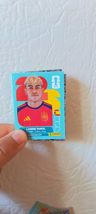 Cromo Panini Lamine Yamal España 2026