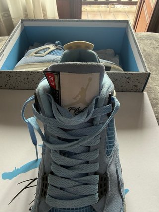 Jordan 4 University Blue