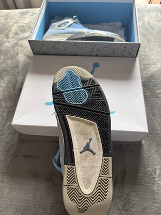 Jordan 4 University Blue
