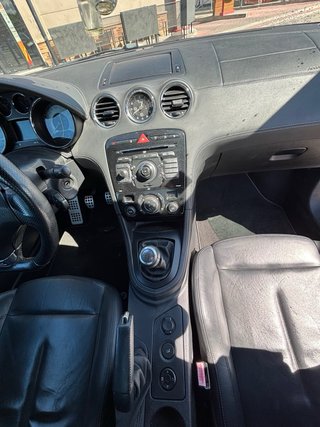 Peugeot RCZ 2012