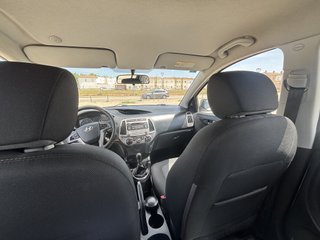 Hyundai i20 gasolina 5p revisado, 2 llaves, ITV