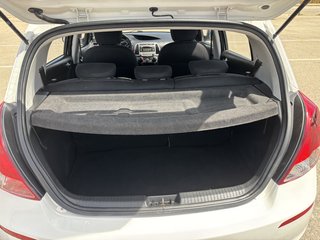 Hyundai i20 gasolina 5p revisado, 2 llaves, ITV