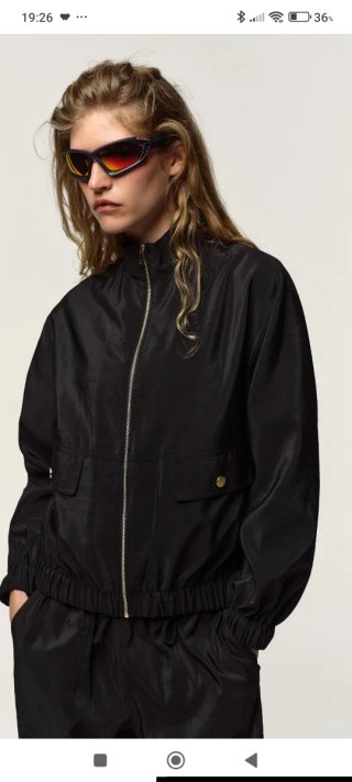 Cazadora fina Zara negra