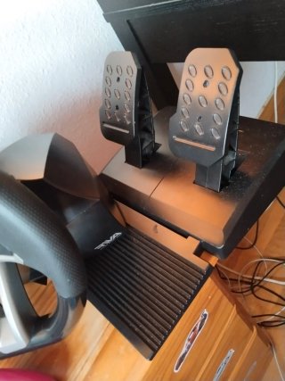 Consola PS5 con Volante pedales y cascos
