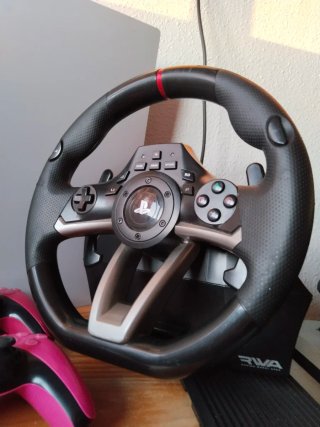 Consola PS5 con Volante pedales y cascos