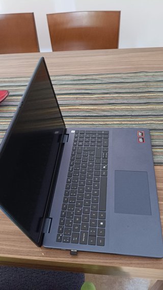 Portátil Dell Inspiron 16 2025 Gris/Azul Marino