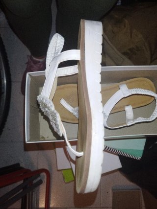 Sandalias blancas adornadas talla 41